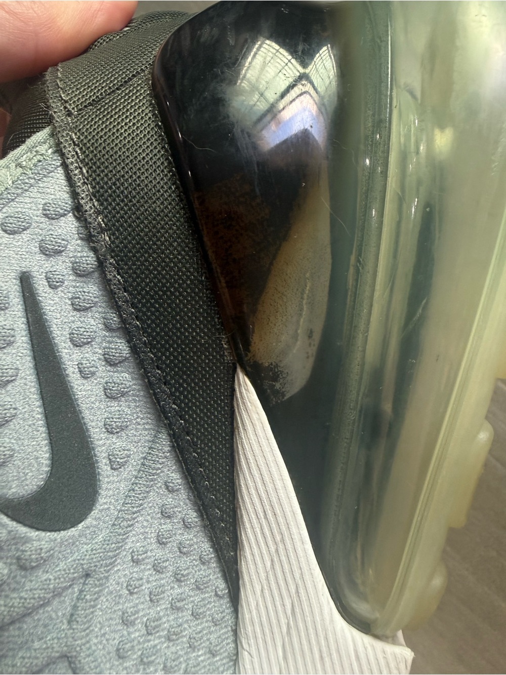 Nike Air Max 270 - Picture 8 of 11